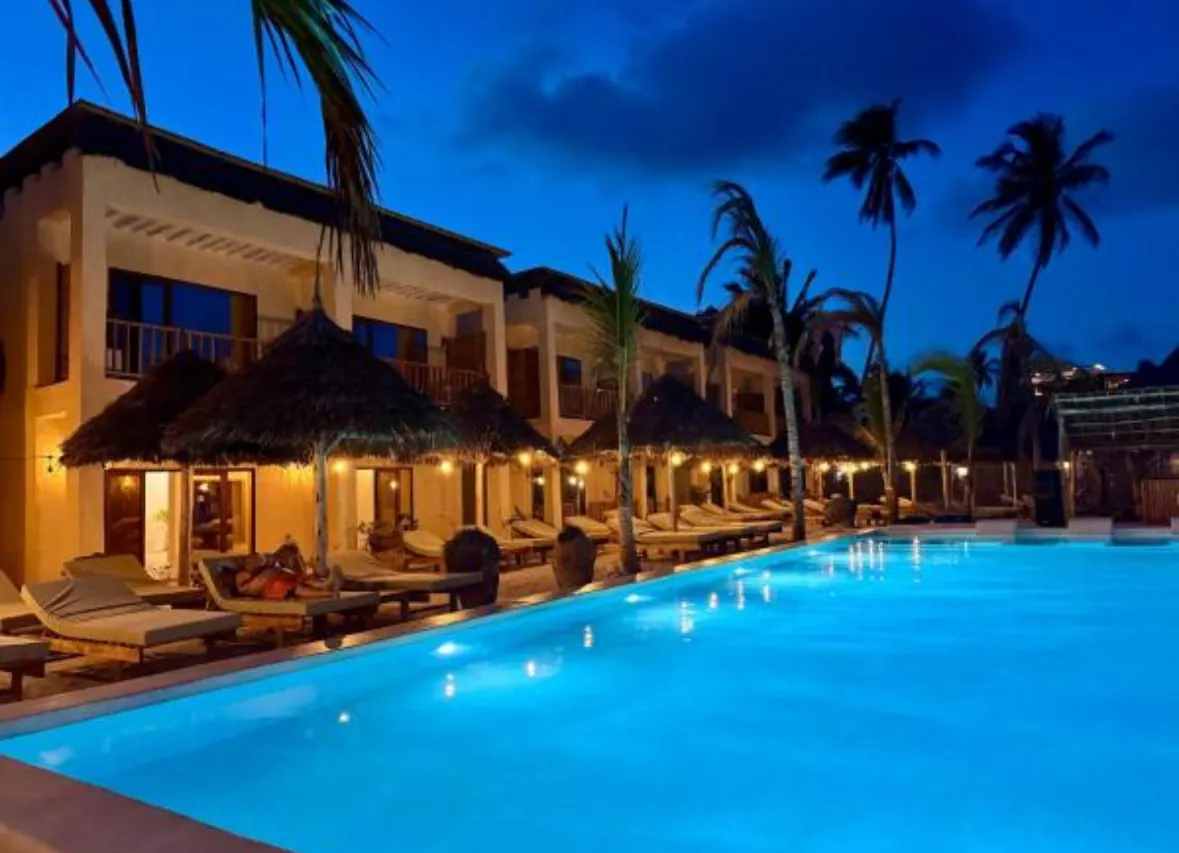 CEZR Hotel