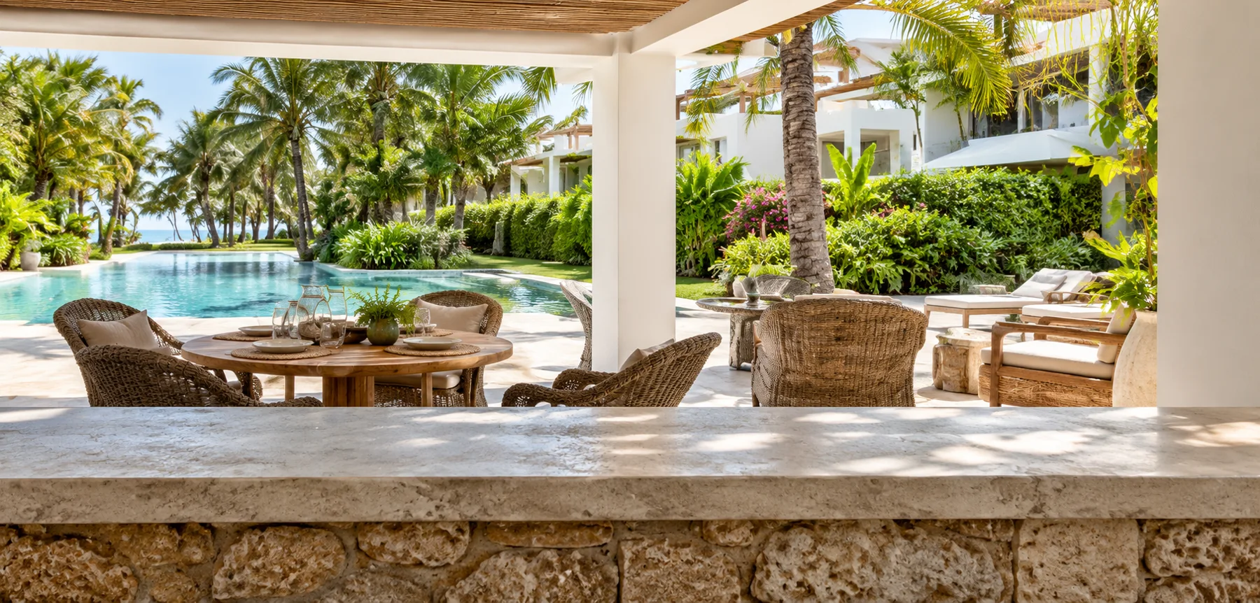Covered dining terrace