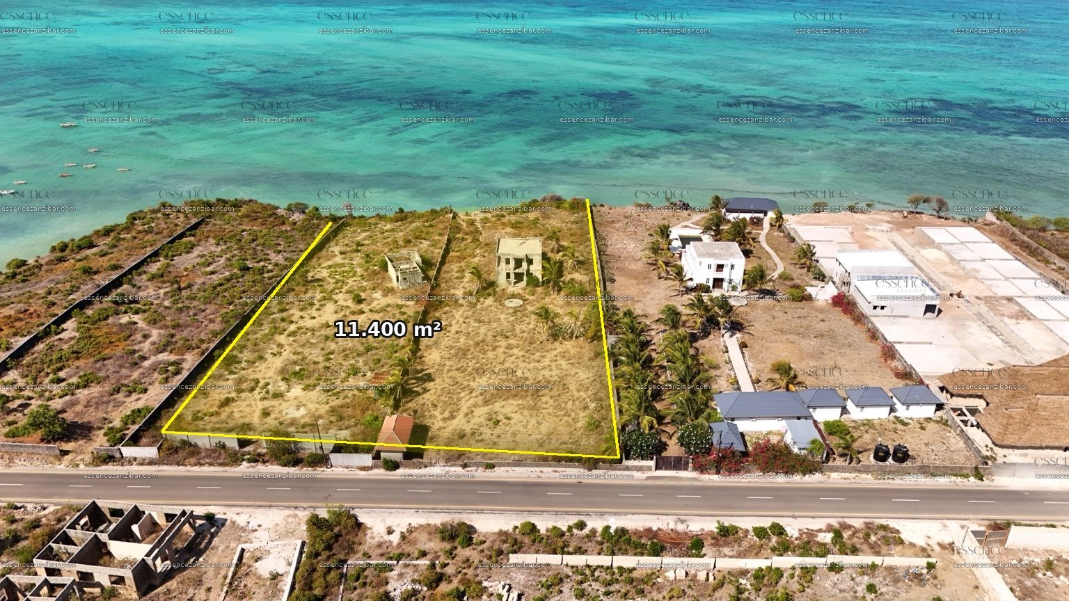 Grundstück am Meer mit 11.400 m² in Shungi – Foto 1