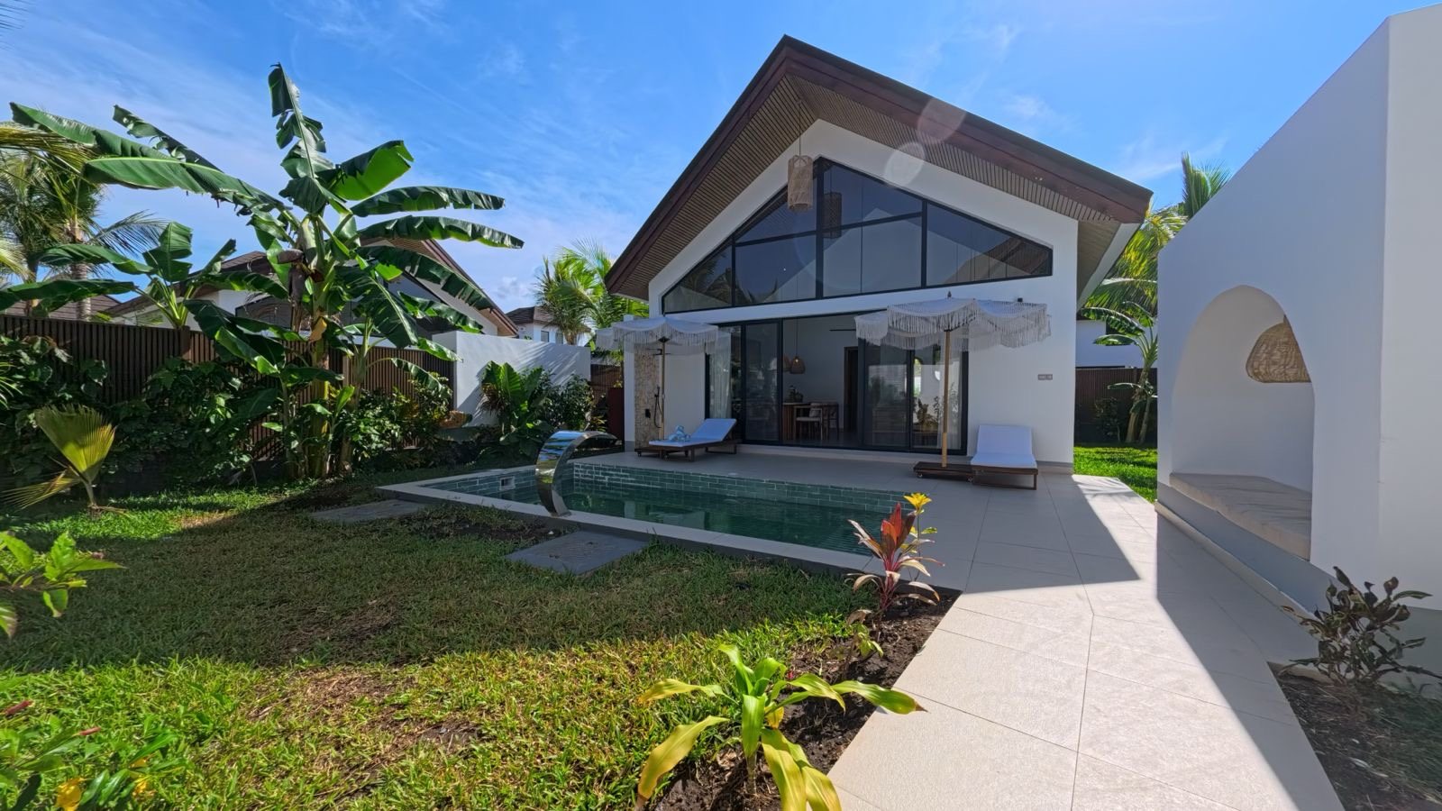 Flora Cottage Villa with private pool in Paje, Zanzibar