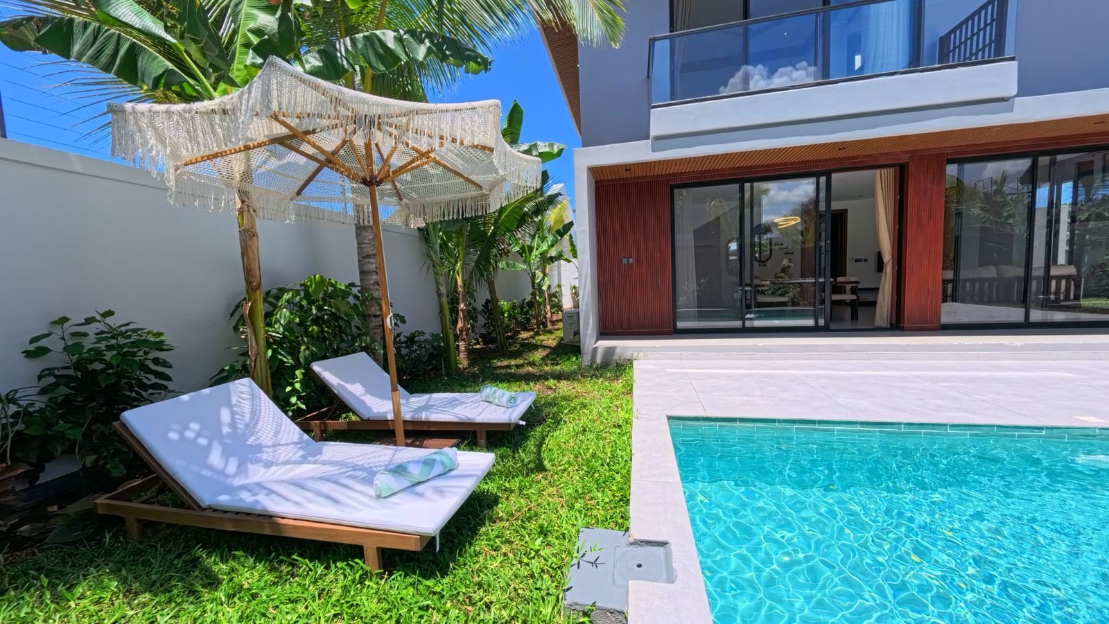 Flora Grand Villa photo 2