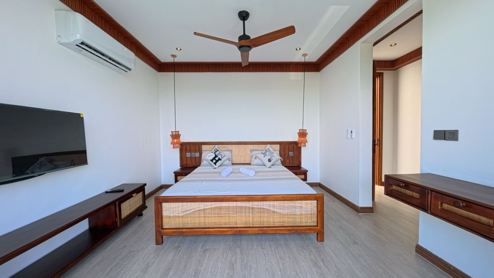 Flora Grand Villa photo 5