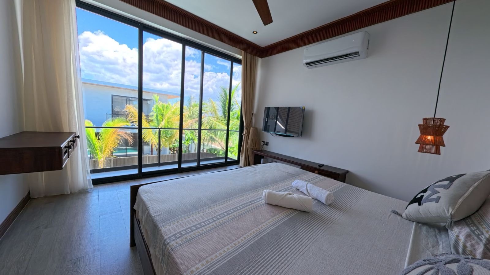 Flora Grand Villa photo 10