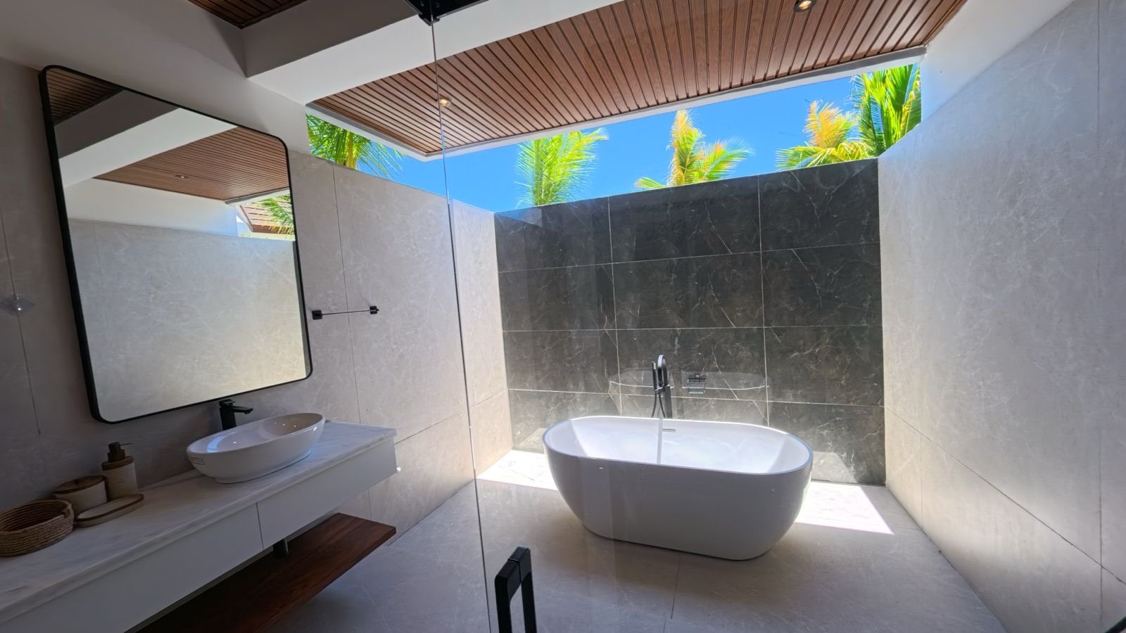 Flora Grand Villa photo 11
