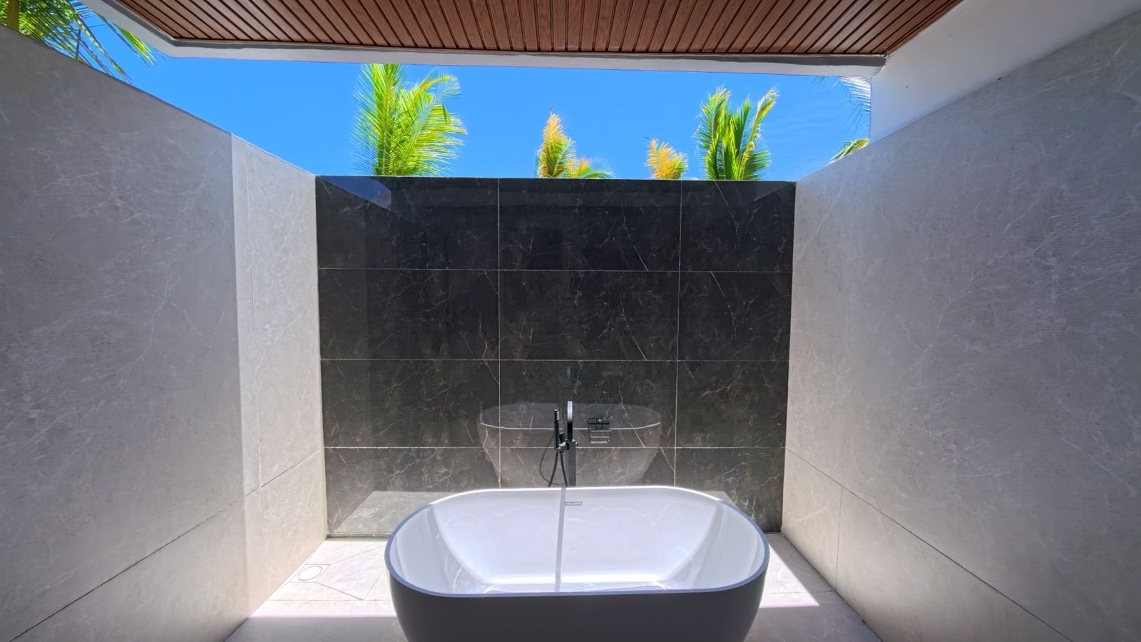 Flora Grand Villa photo 14