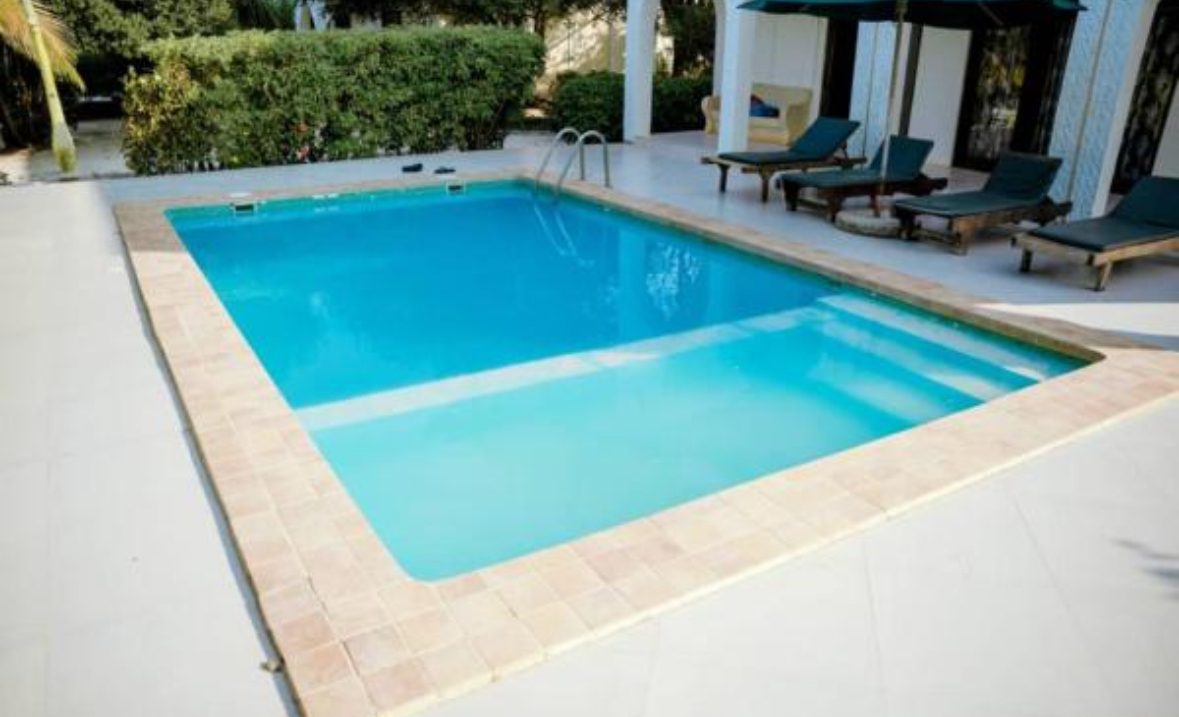 Hôtel à vendre à Paje – 5 villas avec piscine privée – photo 2