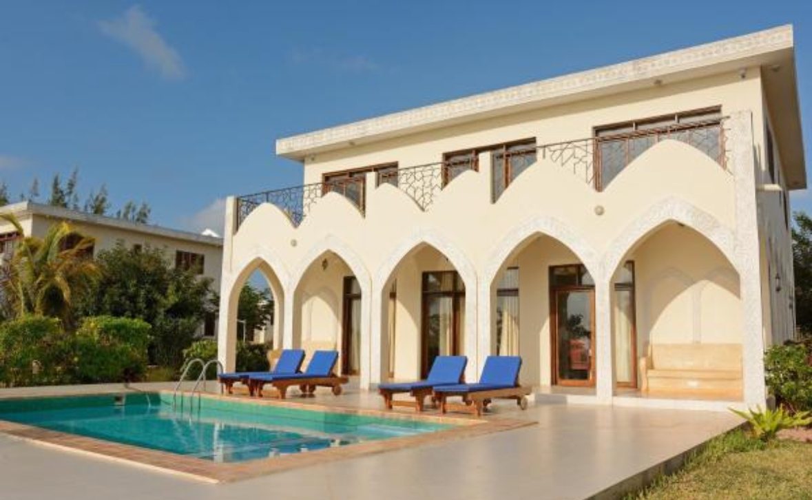Hôtel à vendre à Paje – 5 villas avec piscine privée – photo 4